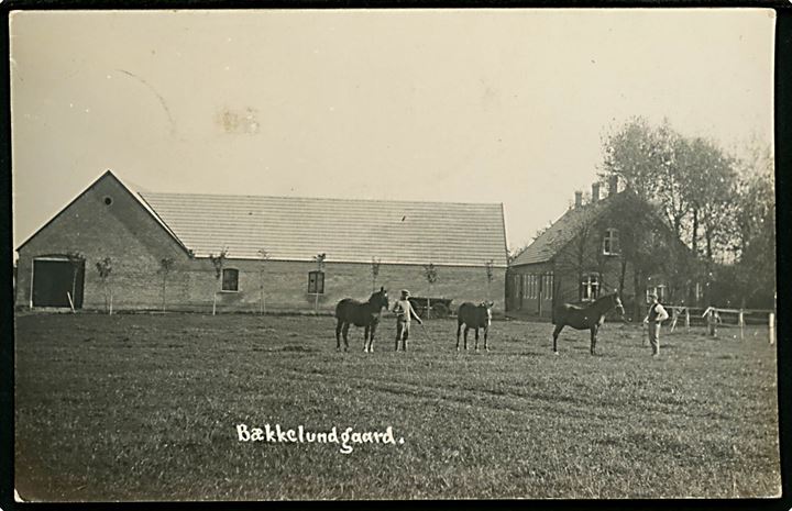 Bækkelundgaard pr. Mesinge. Fotokort u/no.