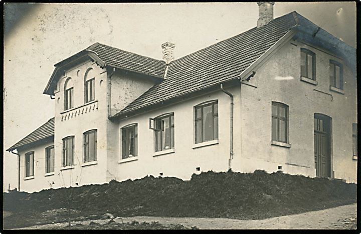 Højvang pr. Onsild. Fotokort u/no. anvendt som julekort 1907.