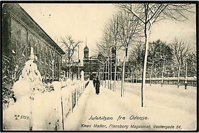 Odense. Jernbanegade ud for statsarkivet ved vintertid. I baggrunden Banegaarden. Flensborg Magasinet no. 5759.