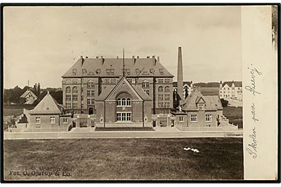 Frederiksberg. Skolen på Duevej 63. Fotokort O. Gjørup u/no. 