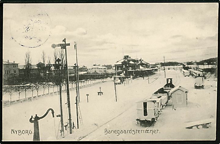 Nyborg. Banegaardsterrænet i vinterdragt. Stenders no. 15046.