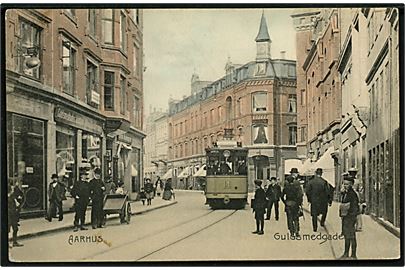 Aarhus. Guldsmedgade med sporvogn no. 14. Stenders no. 5631. Med 5 øre Fr. VIII, annulleret Aarhus d. 03.08.1907, sendt som tryksag til New York, USA. 