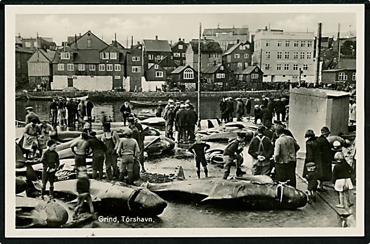 Torshavn. Grindefangst. Fotokort H.N. Jacobsen no. 2533. Med 10 øre Chr. X, 60 år udg. annulleret Thorshavn d. 01.08.1931 til Stockholm, Sverige. 