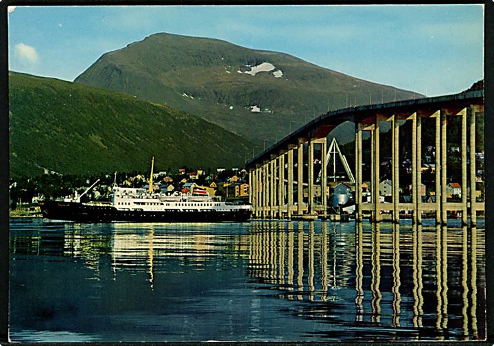 Ragnv. Jarl M/S ved Tromsø. Aune no. F-3474-7.