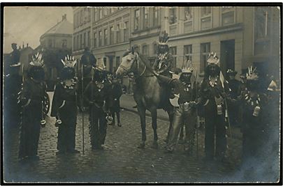 Aarhus. Børnehjælpsdagen 1907 Indianer. Fotokort u/no. 