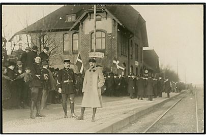 Genforening. Franske alpejægere (CIS-Tropper) på Sønderborg jernbanestation. Fotokort u/no.