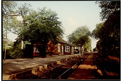 Gadstrup jernbanestation. Privat farvefotografi 10x15 cm.