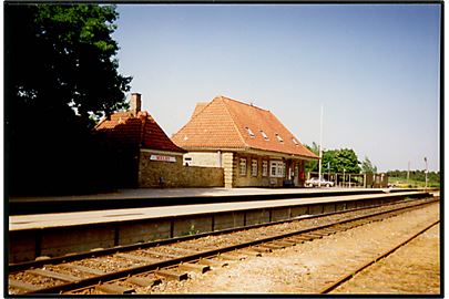 Melby jernbanestation. Privat farvefotografi 10x15 cm.