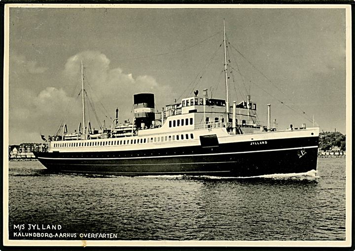 30 øre Fr. IX på brevkort (M/S Jylland. Kalundborg-Aarhus overfarten) skrevet ombord på færgen og annulleret med brotype IIc skibsstempel Fra Aarhus / Kalundborg d. 12.8.1953 til Brønderslev.