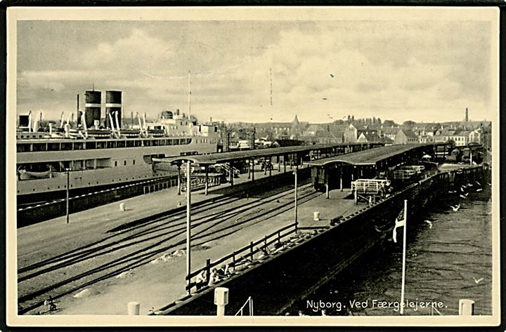 Nyborg. Stationen ved færgelejet. Stenders no. 272.