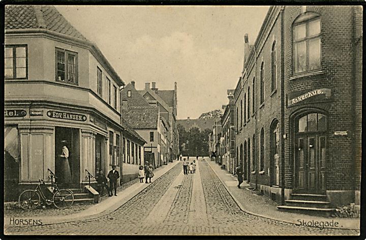 Horsens, Skolegade hj. Nørregade med Ankerhus. Stenders no. 7812.