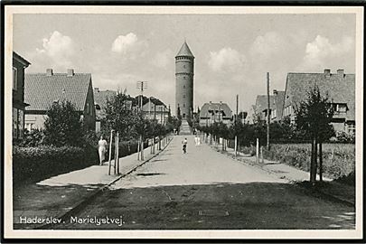 Haderslev, Marielystvej med vandtårn. Stenders Haderslev no. 64.