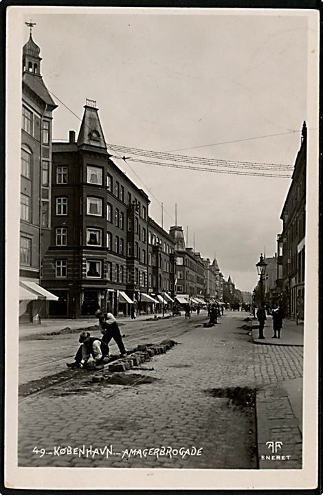 Købh., Amagerbrogade med brolægning. Fotografisk Forlag no. 49.