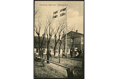 Genforening. Dannebrog hejses atter i Sønderjylland. W. Schützsack no. 85189.