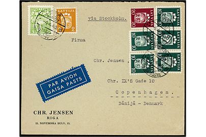 2 s., 5 s. 10 s. (5) og 20 s. Våben udg. på luftpostbrev påskrevet via Stockholm fra Riga d. 4.4.1940 til København, Danmark. 