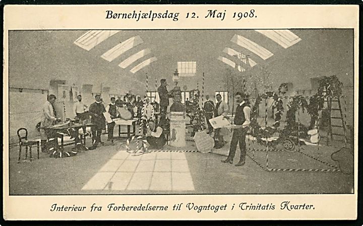 Børnehjælpsdagen 1908. Interieur fra Forberedelserne til Vogntoget i Trinitatis Kvarter. U/no.