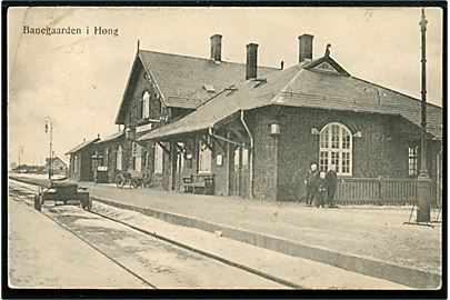 Høng jernbanestation med dræsine. L. Christensen no. 589. Nusset.