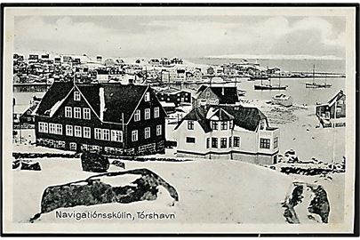 Thorshavn, navigationsskolen ved vinter. H. N. Jacobsen / Stenders no. 65569.