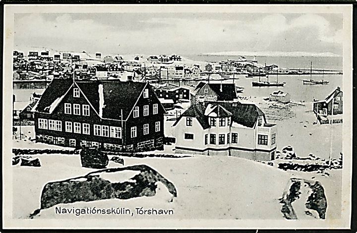 Thorshavn, navigationsskolen ved vinter. H. N. Jacobsen / Stenders no. 65569.