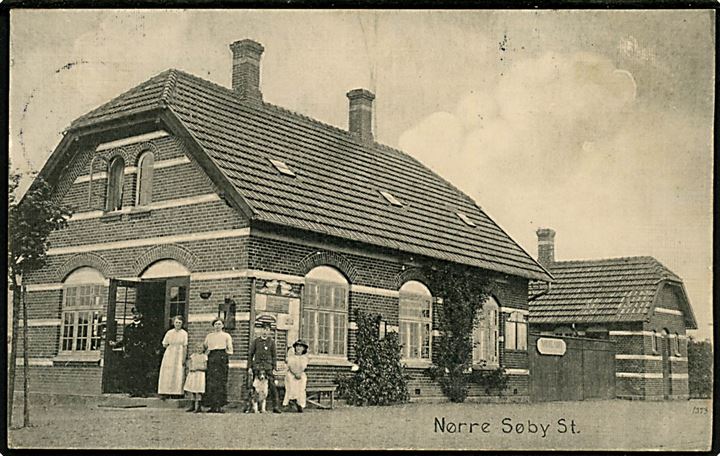 Nørre Søby Station på Odense - Nørre Broby - Faaborg banen. Petersen, Brobyværk no. 1373.