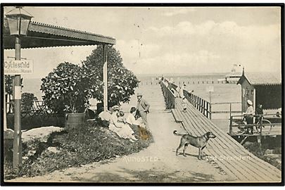 Rungsted. Ved stranden med Cykelstald og badehus. Stenders no. 3744.