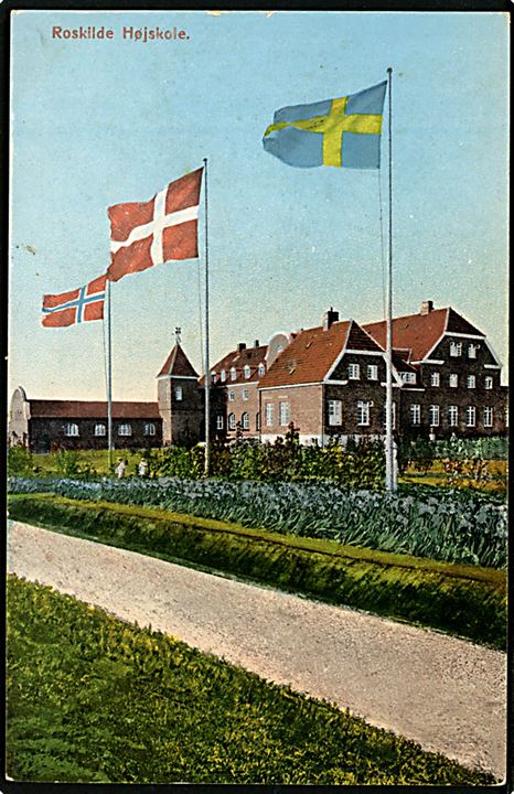 Roskilde højskole med de nordiske flag. Erh. Flensborg no. 677.