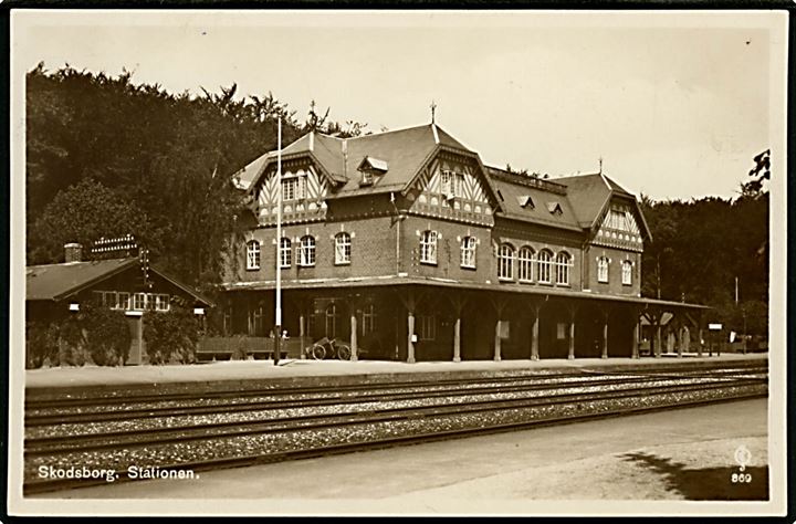 Skodsborg jernbanestation. J. Chr. Olsen no. 869.