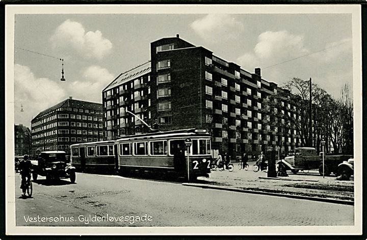 Købh., Gyldenløvsgade ved Vestersøhus med sporvogn linie 2. Stenders no. 76005.