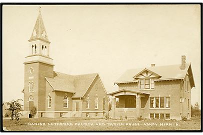 Udvandring til Amerika. USA, Minnesota, Askov, Danish Lutheran Church and Parish House.