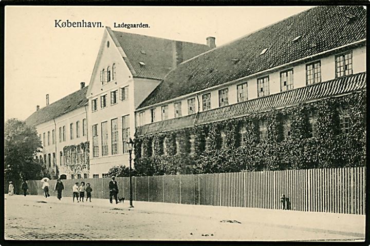 Købh., Ladegaarden. Fritz Benzen no. 625.