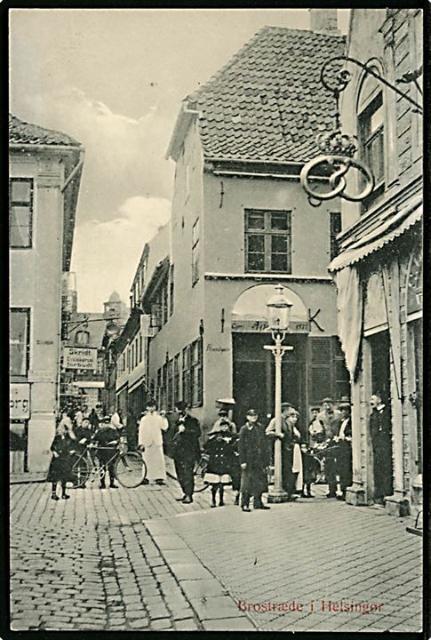 Helsingør, Brostræde med bager. J. Møller no. 638.