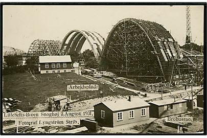 Snoghøj d. 2. August 1931. Lillebæltsbroens bygning, Brobuerne. Fotokort Lyngström, Strib u/no. 