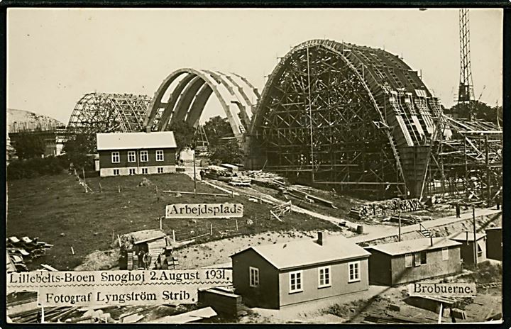 Snoghøj d. 2. August 1931. Lillebæltsbroens bygning, Brobuerne. Fotokort Lyngström, Strib u/no. 