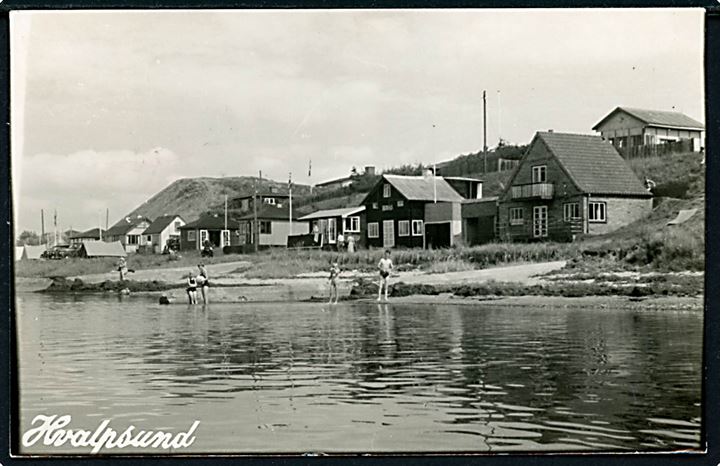 Hvalpsund, strandparti med sommerhuse. U/no.