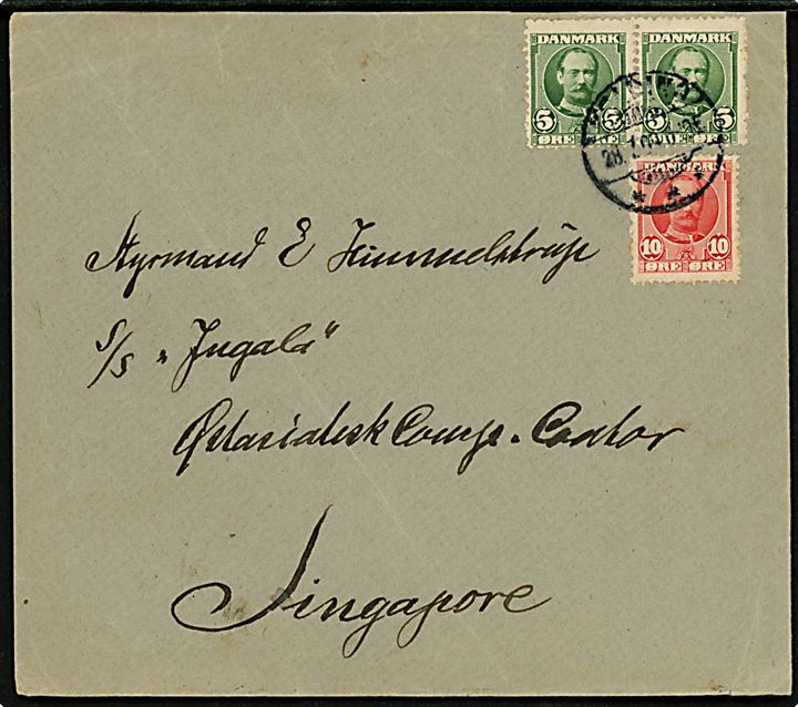 5 øre (par) og 10 øre Fr. VIII på brev fra Skamlingsbankens Højskole stemplet i Kolding d. 28.7.1909 til styrmand Himmelstrup ombord på S/S Jungala c/o Østasiatisk Kompagni i Singapore. 