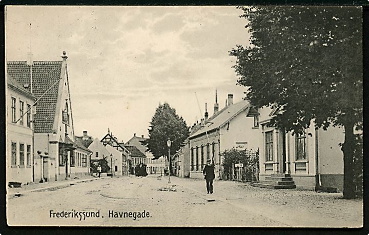 Frederikssund, Havnegade. J. J. Ebbesen no. 20778.