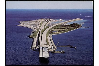 Sprogø under anlæg af den faste Storebælts forbindelse med både bro og tunnel. AA Foto 11/93.