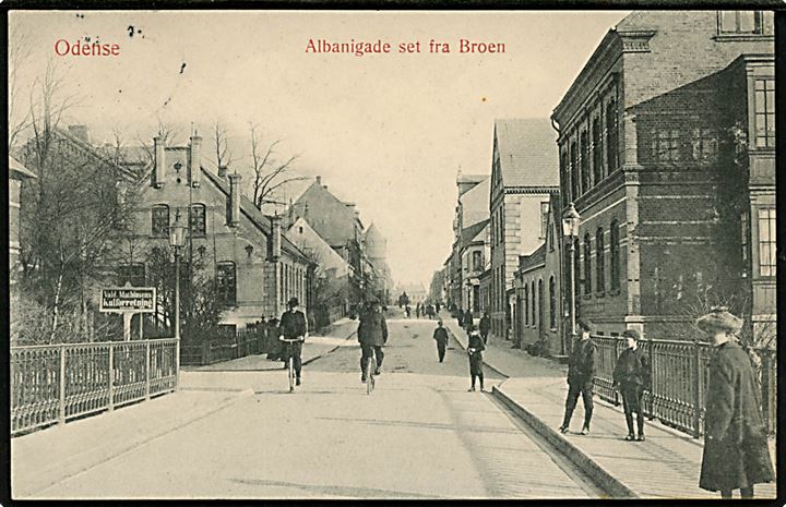 Odense, Albanigade set fra broen. w. & M. no. 300.