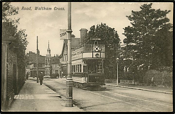 England, Waltham Cross, High Road med sporvogn no. 159.