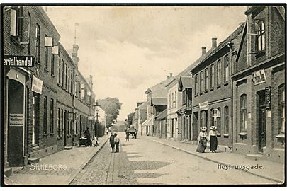 Silkeborg, Hostrupsgade med Frelsens Hær kontor. Stenders no. 5197.