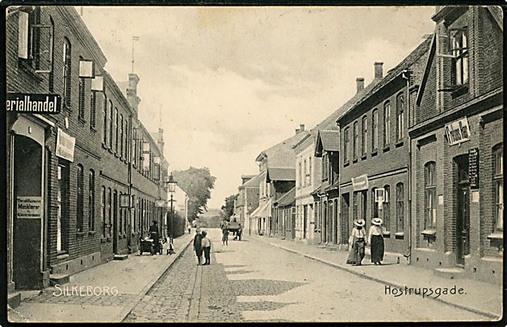 Silkeborg, Hostrupsgade med Frelsens Hær kontor. Stenders no. 5197.