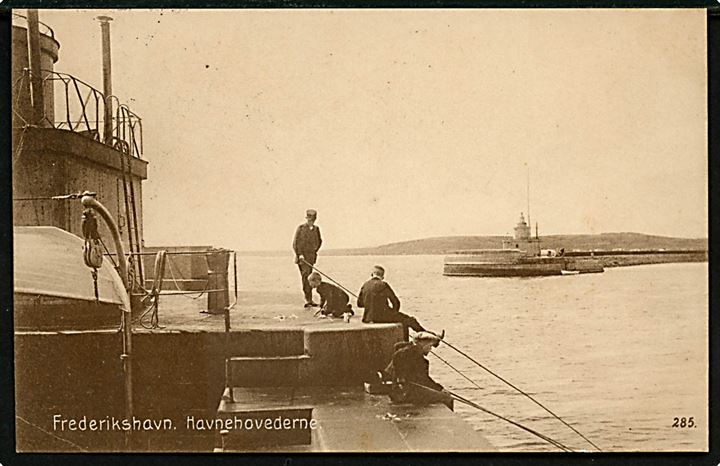 Frederikshavn, molehovederne. Knudstrup no. 285.