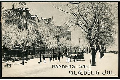 Randers, gadeparti i sne. Glædelig Jul. E. Nielsen no. 12141.