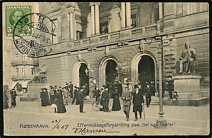 Købh., Eftermiddagsforestilling paa Det kgl. teater. Fotograf Orla Bock. Alex Vincents Kunstforlag no. 464.