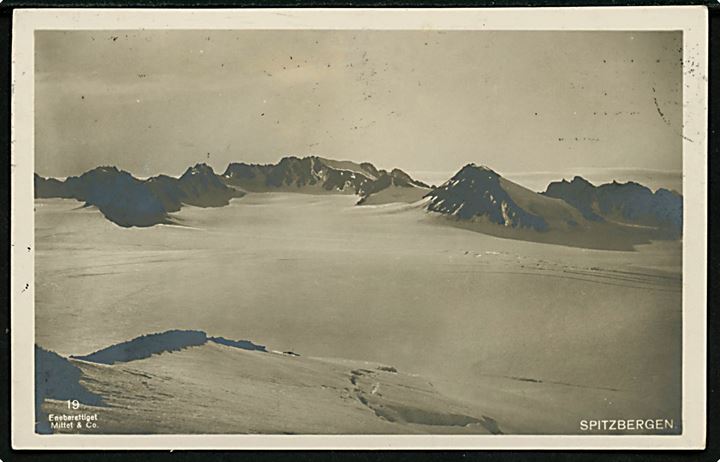 5 øre Spitsbergen udg. og 5 øre Posthorn i parstykke på brevkort fra S/S “Vega” d. 20.8.1912 annulleret violet ADVENT BAY og Trondhjem d. 28.8.1914 til Paris, Frankrig. 