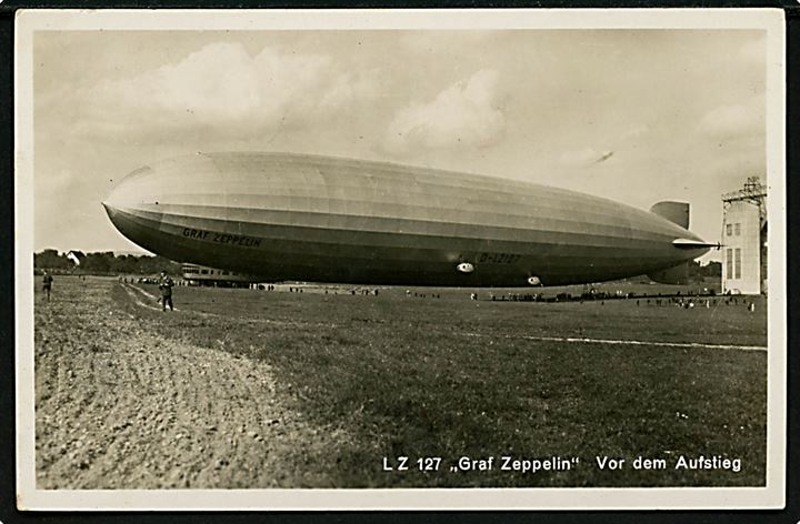 Luftskib LZ 127 Graf Zeppelin før opstigning. 