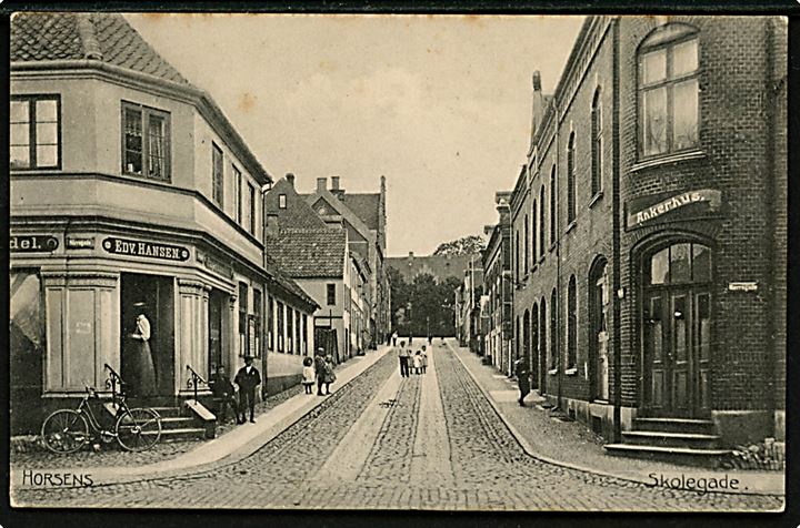 Horsens, Skolegade hj. Nørregade med Ankerhus. Stenders no. 7812.