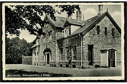 Neksø jernbanestation. Rudolf Olsen no. 9014. Frankeret med 5 øre Bølgelinie (3) annulleret brotype Vc Neksø B. d. 11.1.1941 til Haderslev.