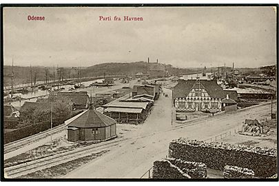 Odense. Parti fra Havnen. Flere jernbane spor ses! W.M.K. u/no. Med 5 øre Fr. VIII (par) annulleret Odense d. 20.12.1909 til S/S EMANUEL of Marstal, adr. Vindau Rusland (Letland). 