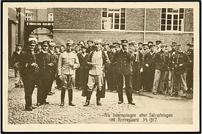 Bjerregaard Strand. Internerede tyske marinesoldater efter søtræfningen 1/9 1917. Stenders no. 45421.